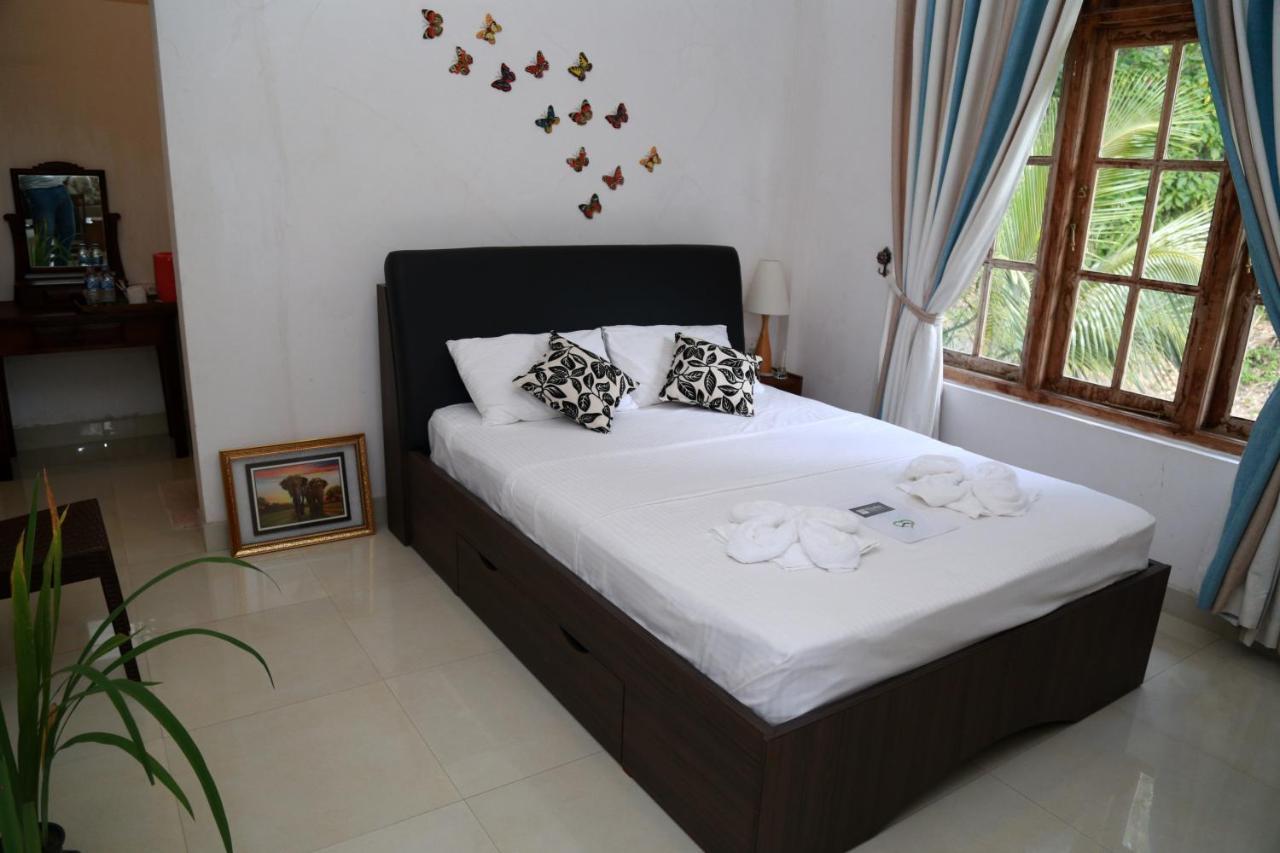 Chathu Holiday Home كاندي المظهر الخارجي الصورة