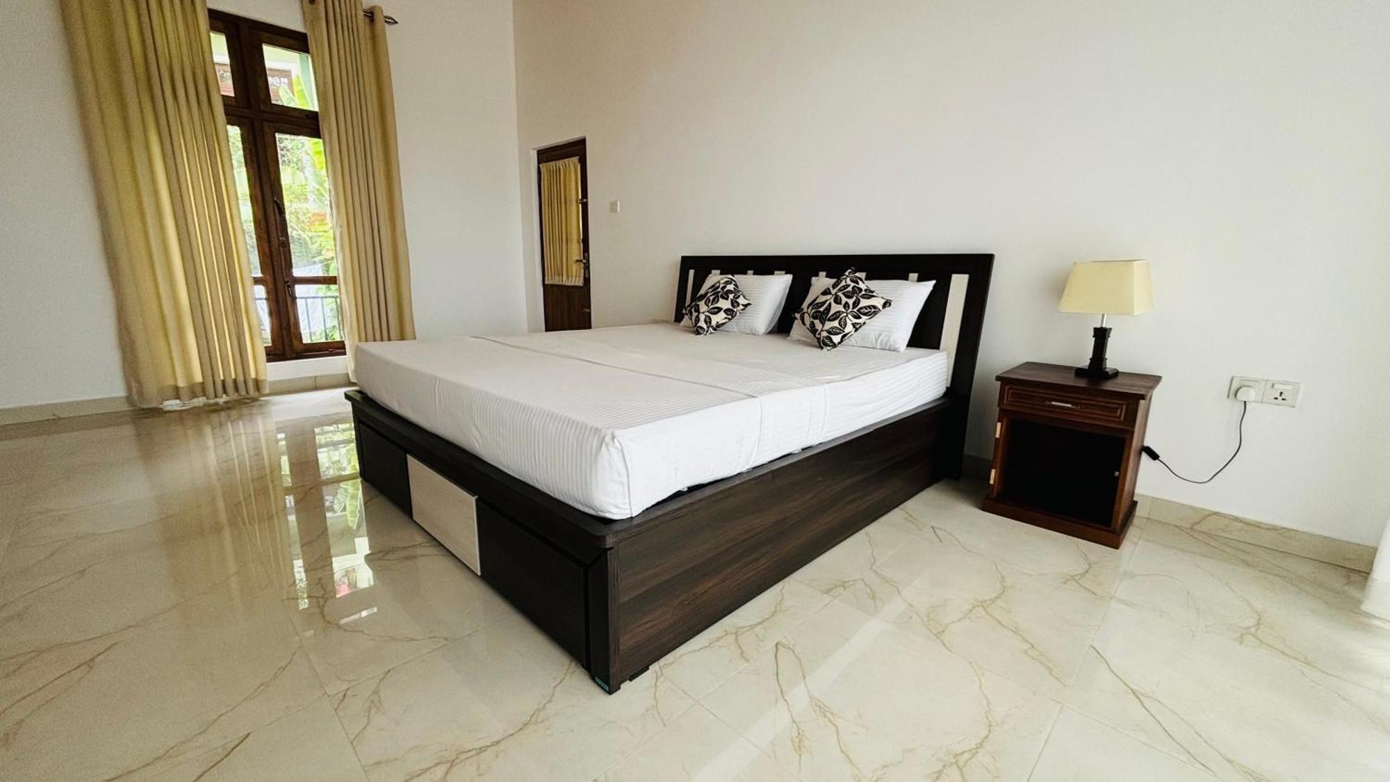 Chathu Holiday Home كاندي الغرفة الصورة