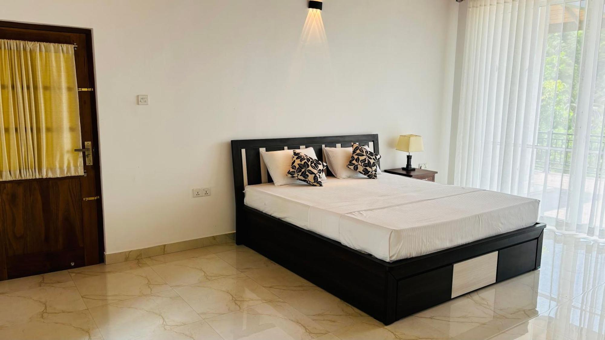 Chathu Holiday Home كاندي الغرفة الصورة